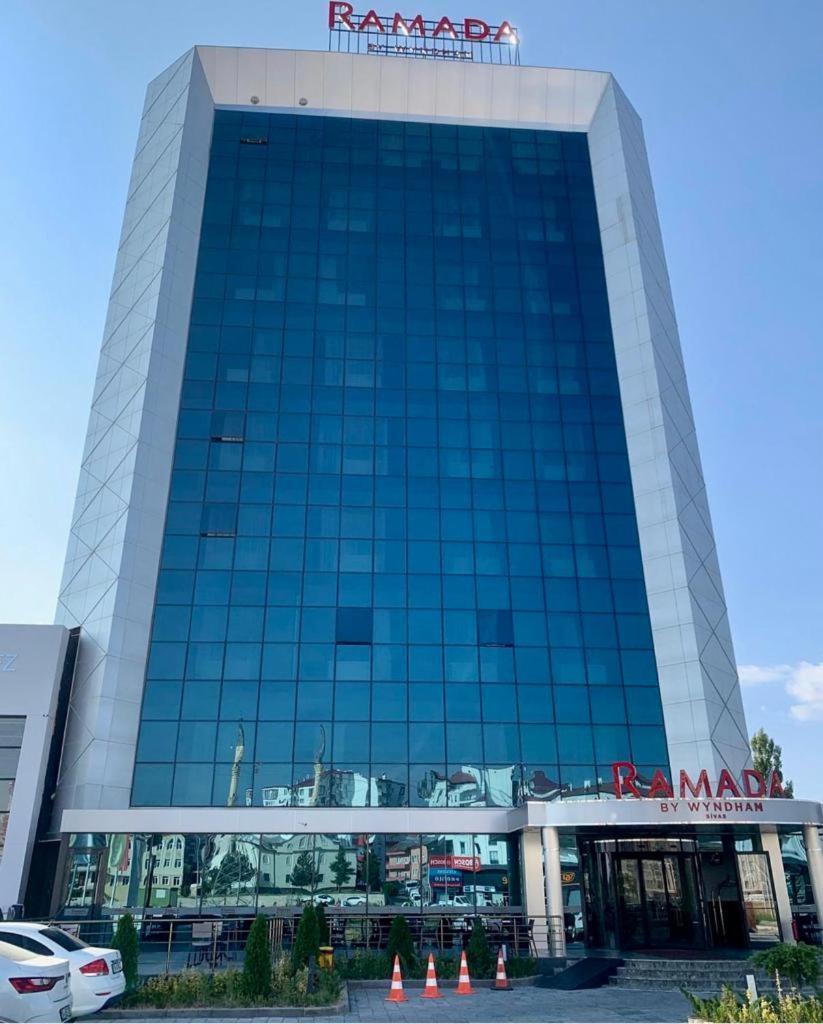 Ramada By Wyndham Sivas Hotel Exterior foto